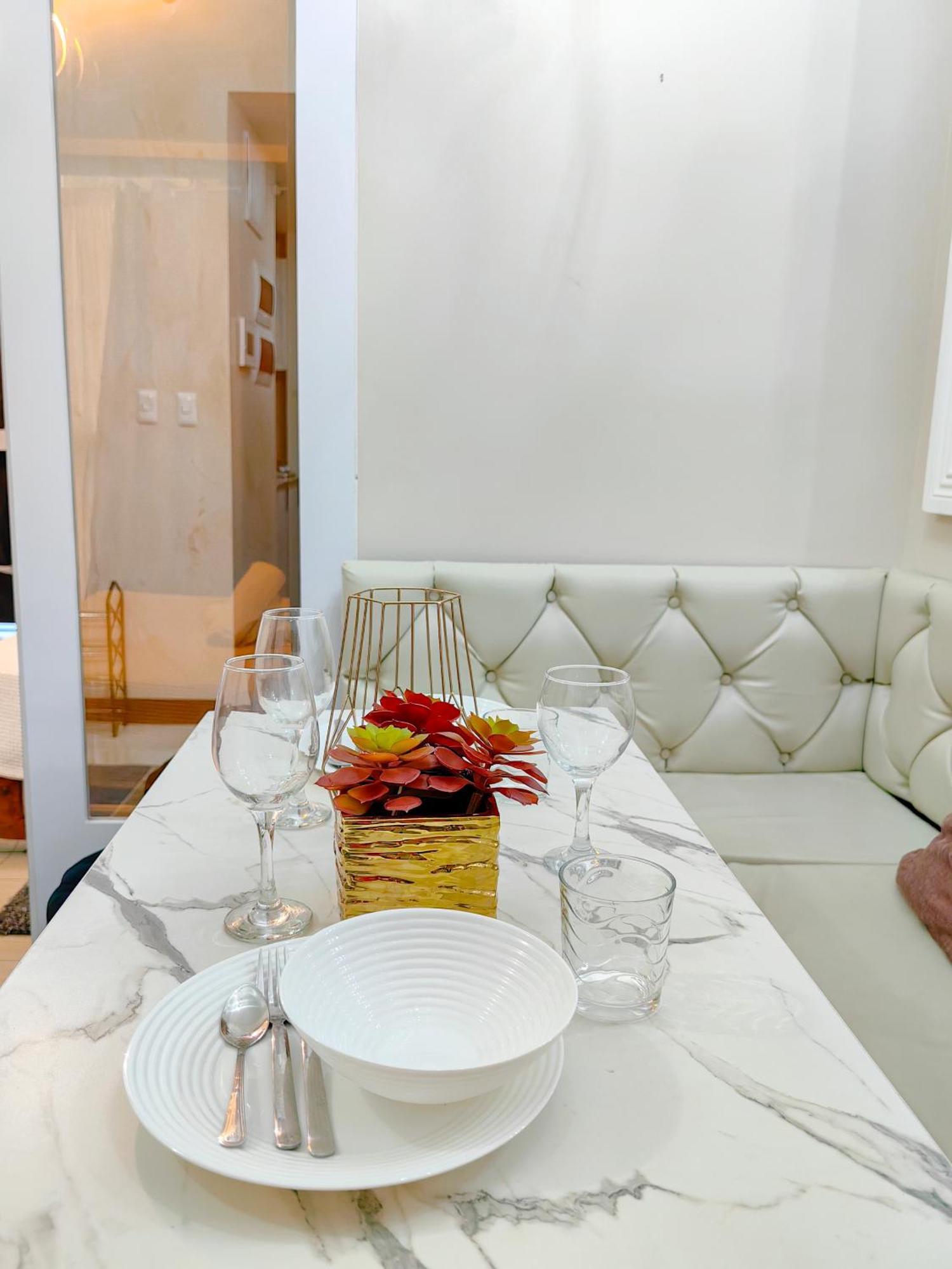 Aparthotel Modern 1Br In Uptown Bgc à Taguig Extérieur photo